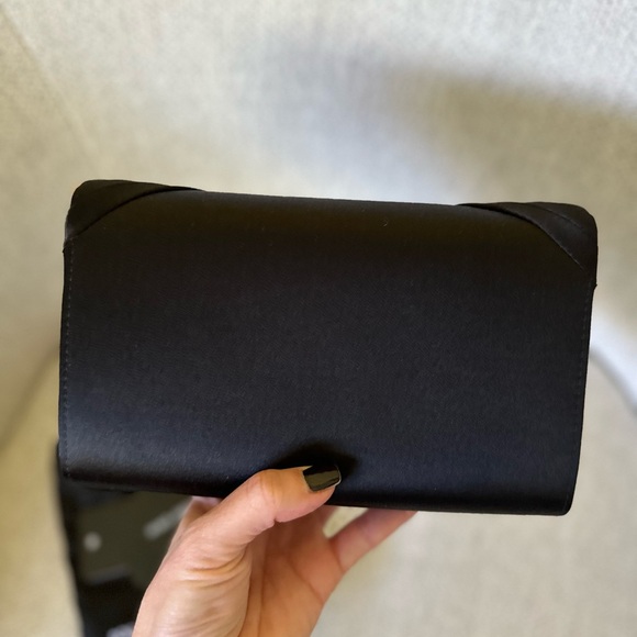 Dolce & Gabbana Bow Satin Clutch Evening Bag - Picture 6 of 11